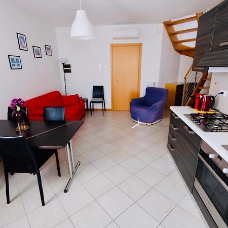 Appartamento In Villa Daniela Con Piscina Privata Carraro Immobiliare Jesolo - Family Apartments Εξωτερικό φωτογραφία